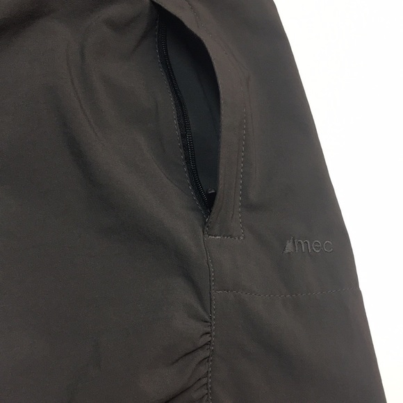 MEC Women’s Taupe lightweight Hiking Capris. Sz 2 - Picture 5 of 11